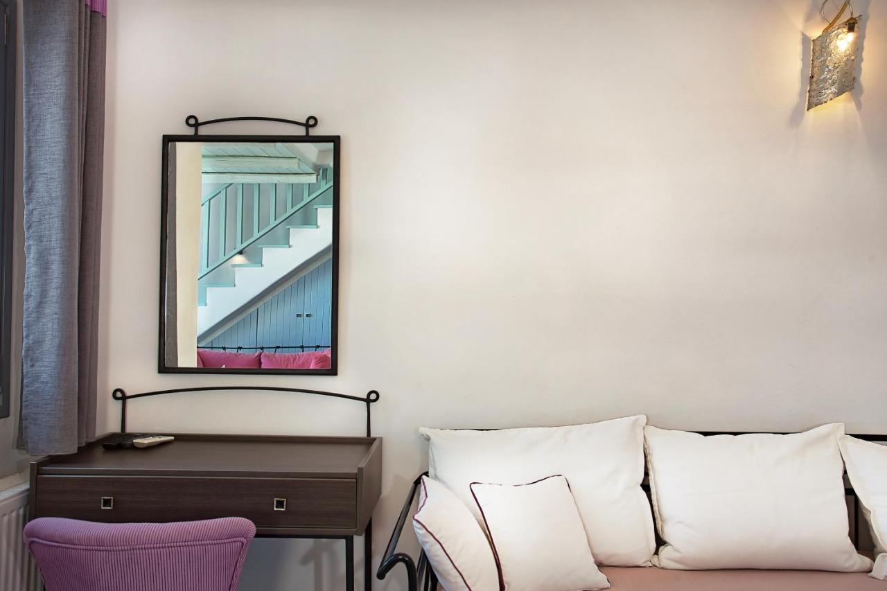 Ianthi Boutique Guesthouses Skyros Esterno foto